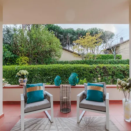 Villa By The In Marina di Pietrasanta