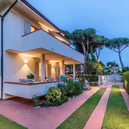 Villa By The In *